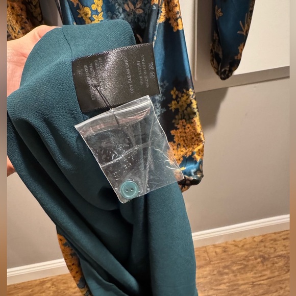 🧡 Astr Teal and Orange Floral Long Sleeve Dress - Perfect for Fall / Winter - Picture 8 of 8